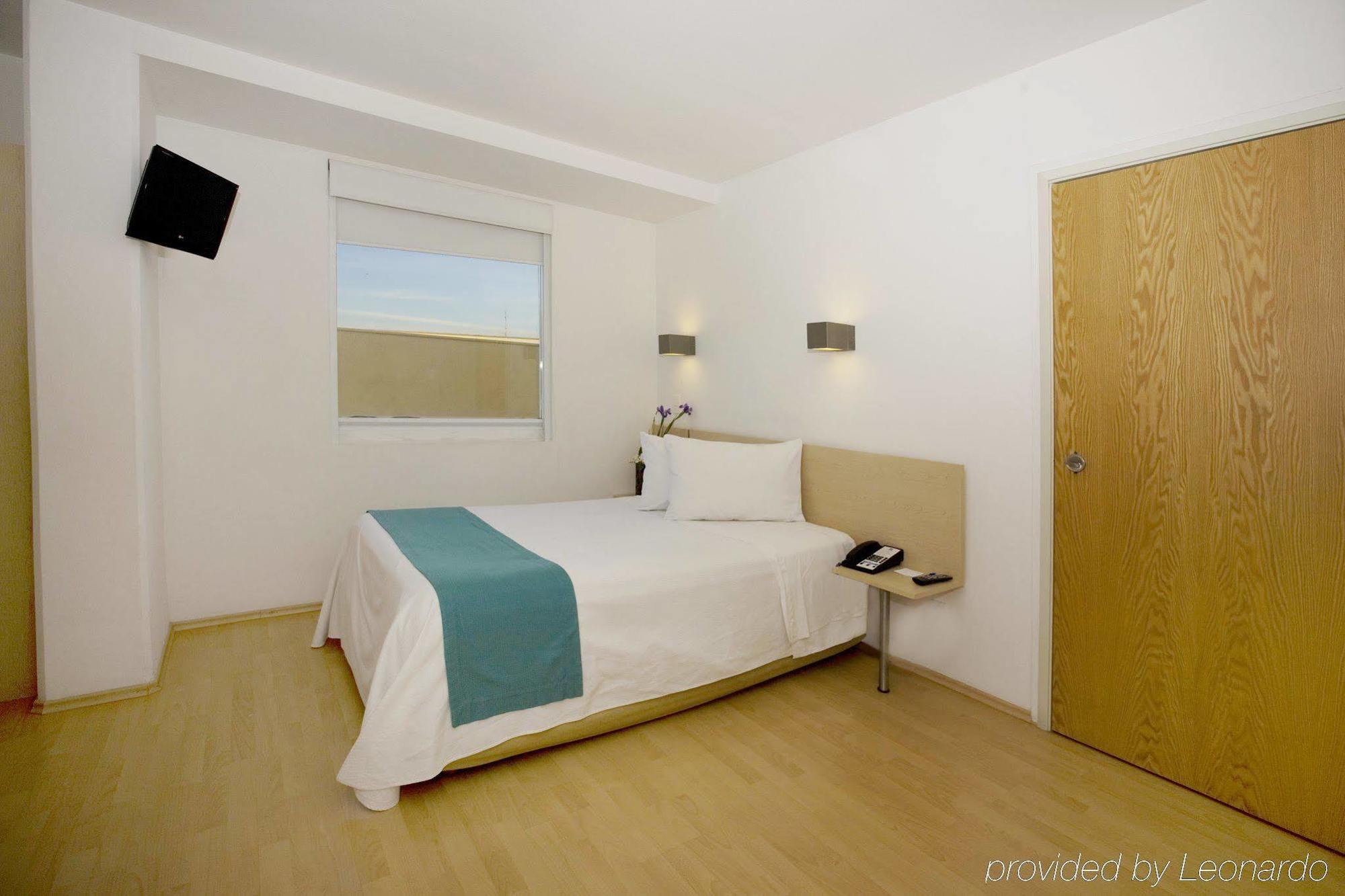 Hotel One Queretaro Plaza Galerias Habitación foto