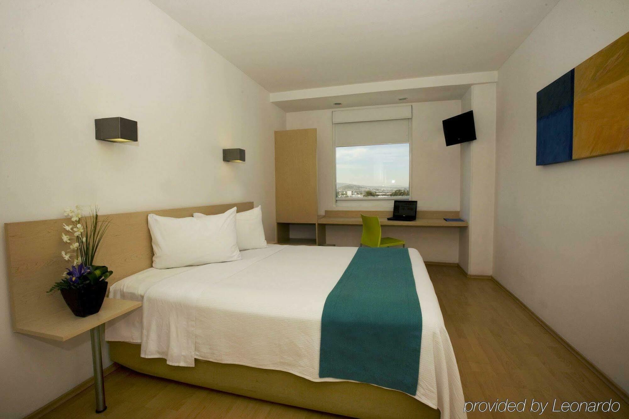Hotel One Queretaro Plaza Galerias Habitación foto
